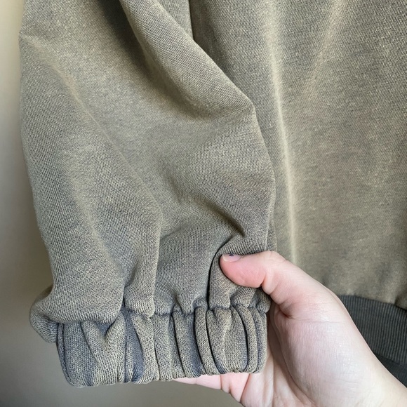 POL Grunge distressed green lace up back crew neck synched sleeves oversized M - Picture 6 of 12